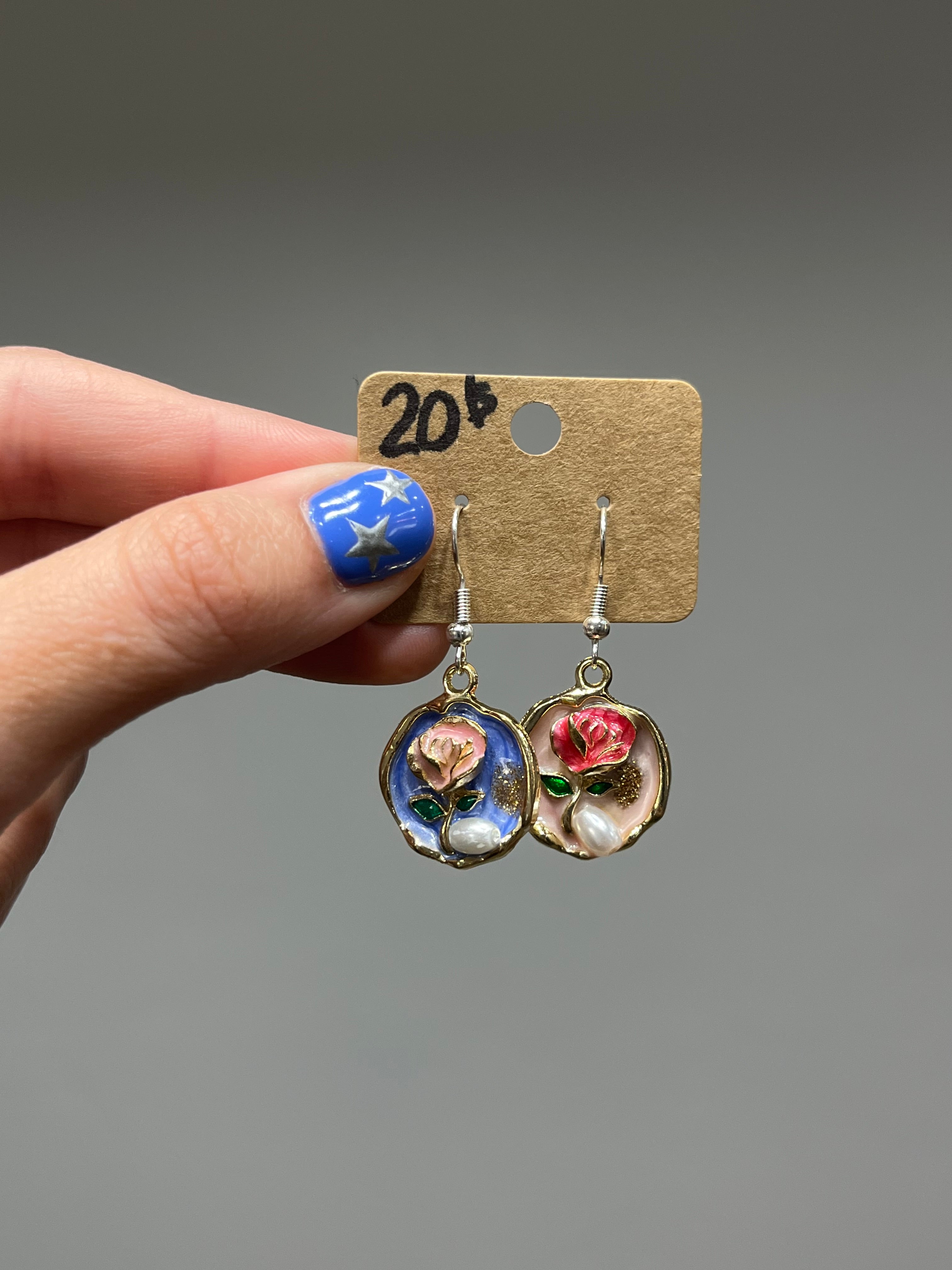 Mix-Match rose earrings