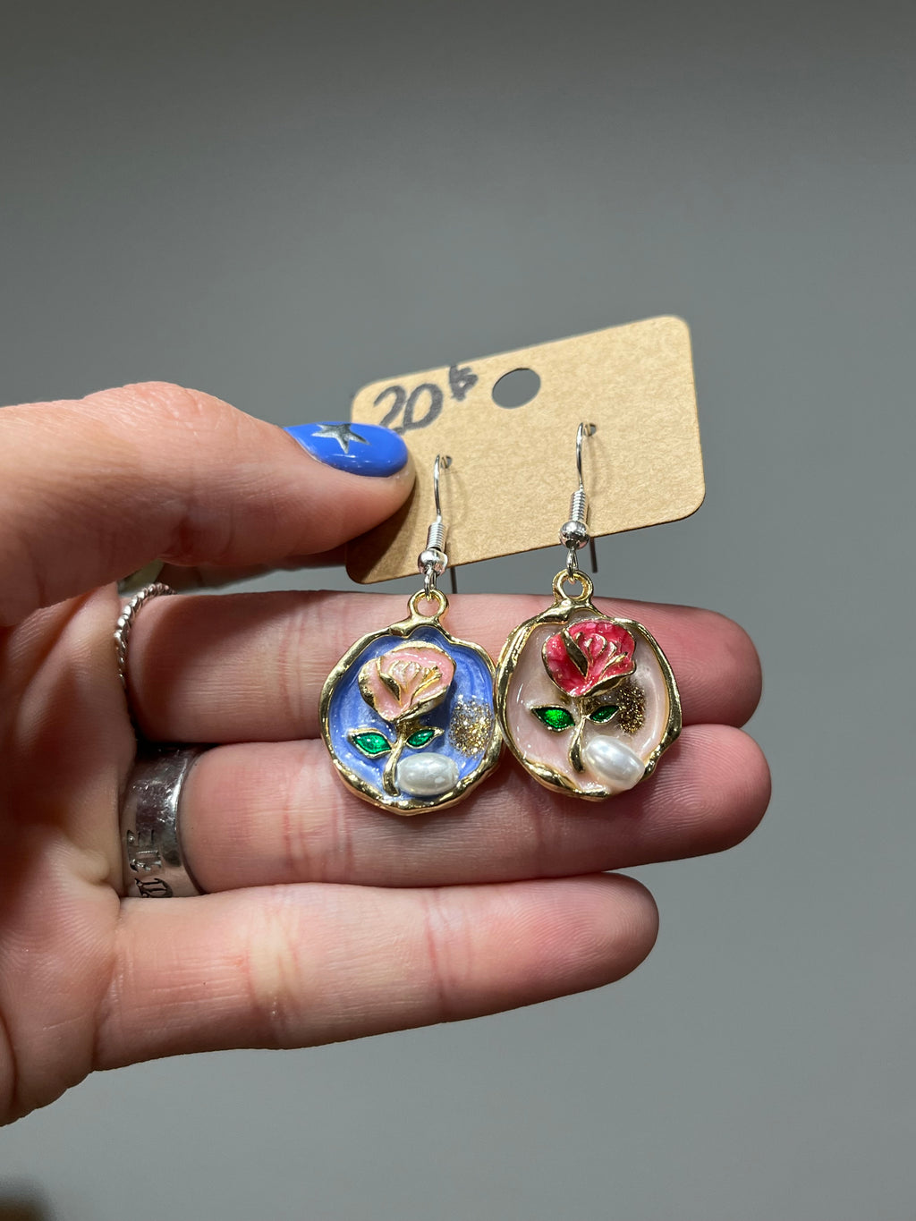 Mix-Match rose earrings